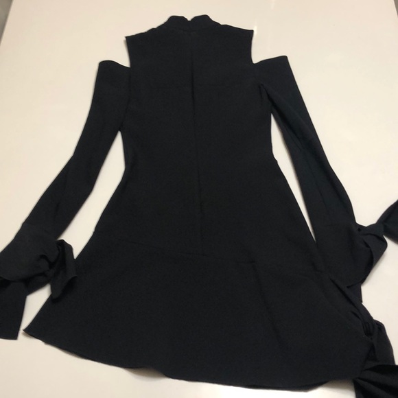 Alexis Black Dress Ties at Wrists & Thigh - Picture 3 of 6